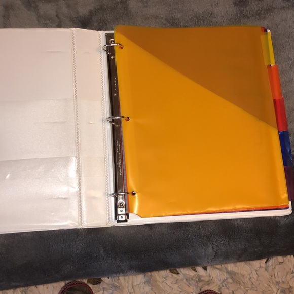 Binders with a few markings - Picture 2 of 5